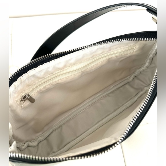 Trendy black patent baguette bag - Picture 7 of 10